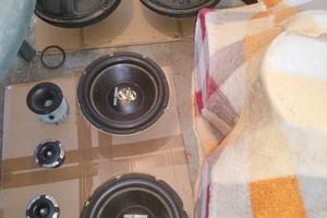 amplificatore e subwoofer