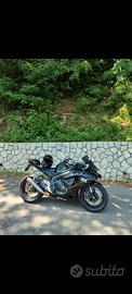 Suzuki GSX R 750 