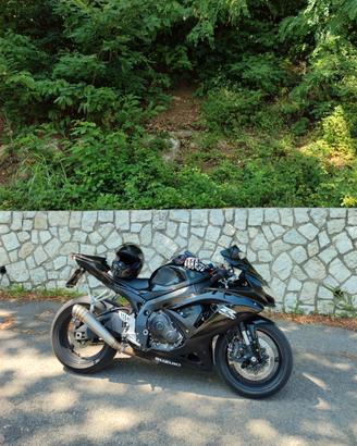 Suzuki GSX R 750 