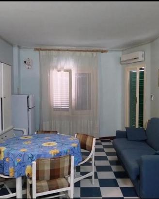 Bivano con terrazzo fronte mare + posto auto