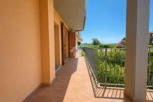 VILLA A SCHIERA A FOLLONICA