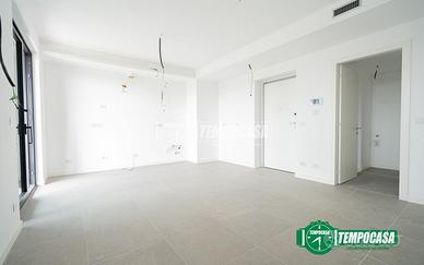 4 LOCALI DOPPI SERVIZI AL SETTIMO PIANO - UPTOWN