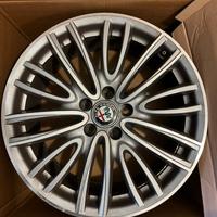 Cerchi originali Alfa Romeo Giulia 18”