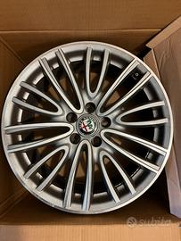 Cerchi originali Alfa Romeo Giulia 18”