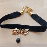 Collana girocollo con pendente