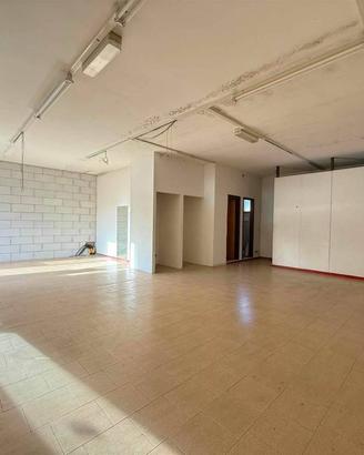 Immobile di 200 m² con 3 locali a Fossalta di Port