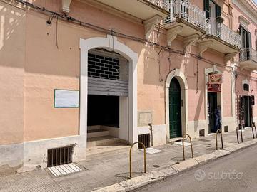 Immobile di 100 m² con 1 locale a Matera