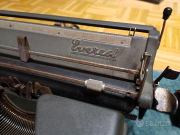 macchina da scrivere vintage