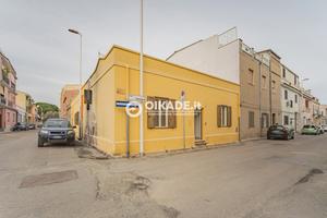 PIRRI - Indipendente con terrazza e posto auto