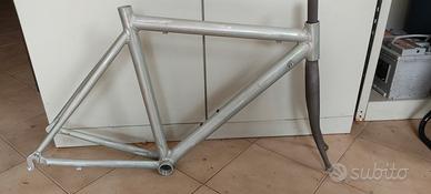 telaio corsa 24 pollici 