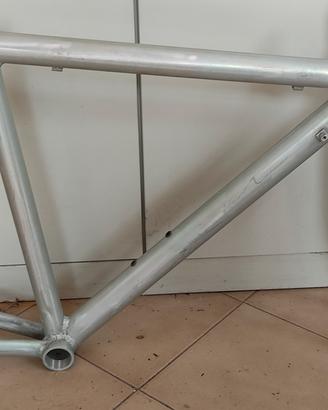 telaio corsa 24 pollici 