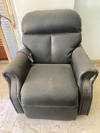 Poltrona massaggiante pelle nera