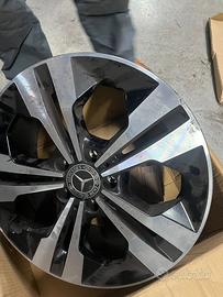 Cerchi oroginali mercedes GLA 235 /55/18”
