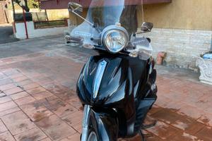 Beverly 500 sport come nuovo €850