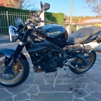 street triple 675 Triumph 