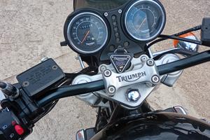 Triumph Legend TT 900