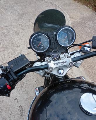 Triumph Legend TT 900