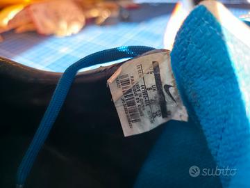 Scarpe da calcio Nike Mercurial blu e arancioni