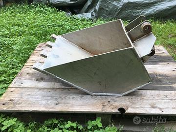 Benna in acciaio per miniescavatore