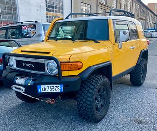 Land cruiser FJ Cruiser