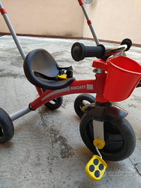 Triciclo ducati outlet