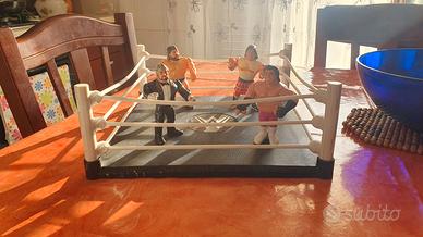 Wrestling Action Figure WWF Hasbro + Ring Mattel
