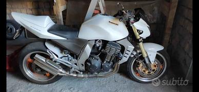 Ricambi lawasaki z1000 del 2005