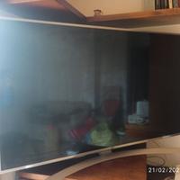 Televisore Smart TV LG 49 pollici