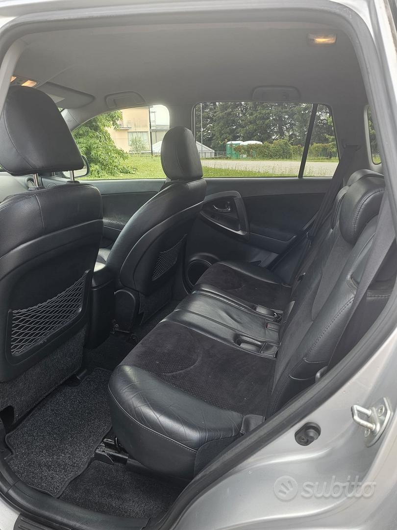 Toyota Rav4 2010 photo 4