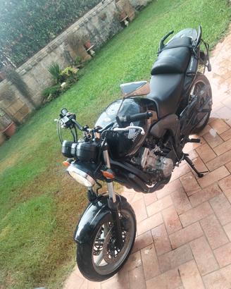 moto honda CBF 600 