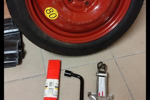 Ruotino di scorta a 4 fori 125/70 R15