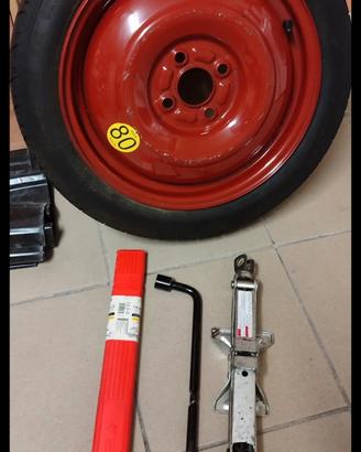 Ruotino di scorta a 4 fori 125/70 R15