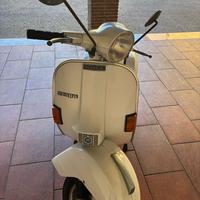 Vespa Piaggio P200E