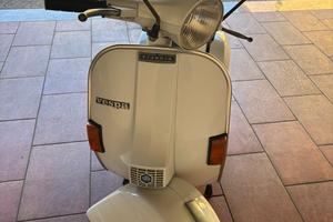 Vespa Piaggio P200E