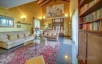 VILLA UNIFAMILIARE CON GIARDINO A FAGNANO OLONA!