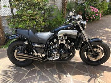 V Max Yamaha 1200