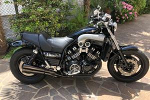 V Max Yamaha 1200