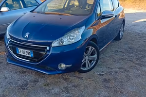 Peugeot 208.  1.4 hdi