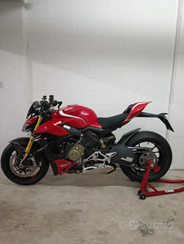 Ducati streetfighter V4s