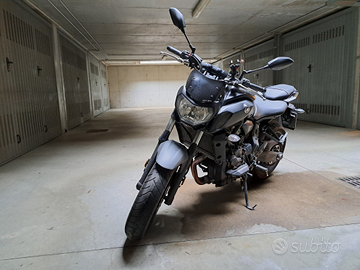 Yamaha MT-07 total black