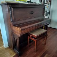 Pianoforte antico con tasti in avorio