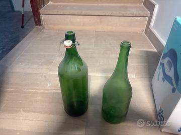 Bottoglie per il vino di diverse forme