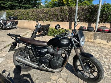 Triumph Street Twin