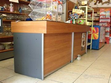 Arredamento mobili negozio