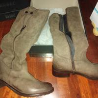 stivali donna , stivaletti Guess . ciabatte