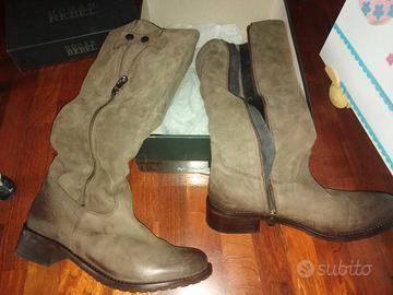 stivali donna , stivaletti Guess . ciabatte