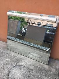 Specchio da bagno con luce a neon