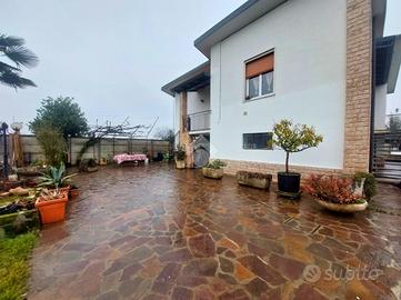 VILLA SINGOLA A VITTUONE