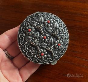 Portacipria vintage da borsetta corallo e metallo