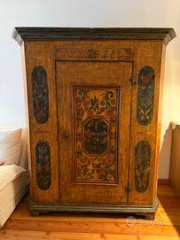Armadio antico 1700
